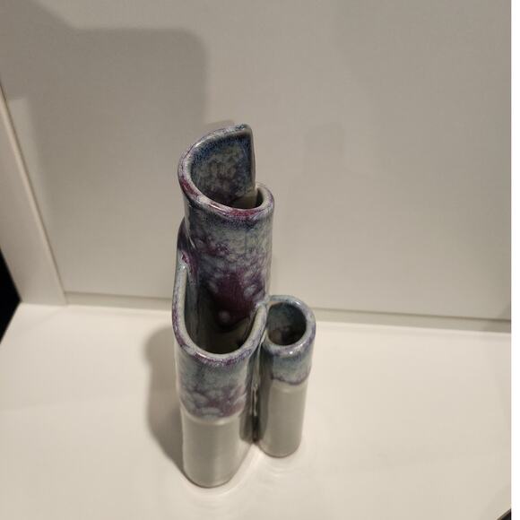 Bay Pottery 3 chamber ribbon vase gray blue purple - Picture 2 of 4